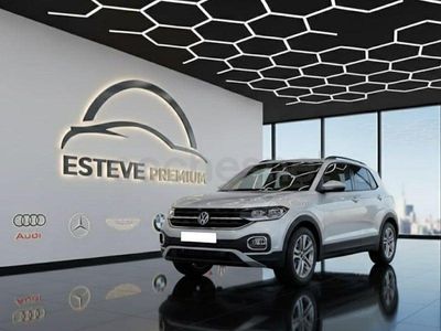 Usado VW T-Cross Advance 95 CV (69 kW) 2023 Gris / plata SUV