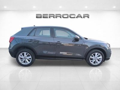 Usado Audi Q2 Advanced Plus 116 CV (85 kW) 2019 Gris SUV