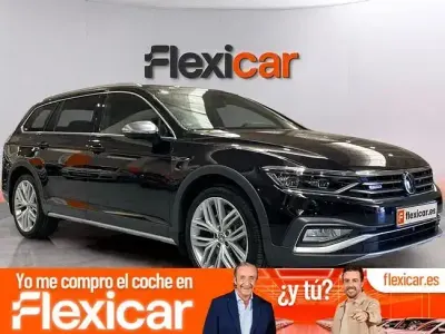 Usado VW Passat Alltrack 240 CV (176 kW) 2020 Negro Familiar