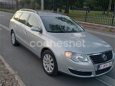 Usado VW Passat Advance 105 CV (77 kW) 2008 Gris / plata Berlina