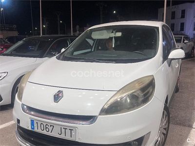 Blanco Usado 2012 Renault Scénic III Dynamique Monovolumen | 4000 € (Un poco caro)