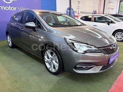 Gris / plata Usado 2021 Opel Astra Business Berlina | 14.990 € (Precio justo)