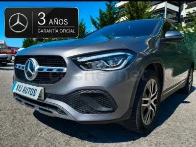 Usado Mercedes GLA200 163 CV (119 kW) 2022 Gris / plata SUV