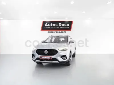 Usado MG ZS Luxury 106 CV (77 kW) 2023 Gris / plata SUV