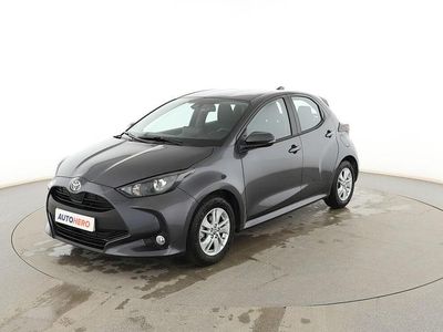 Gris Usado 2024 Toyota Yaris Edition Utilitario | 18.999 € (Precio justo)