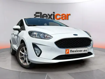 Usado Ford Fiesta Active 86 CV (63 kW) 2018 Blanco Utilitario