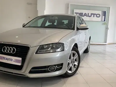 Usado Audi A3 Sportback Ambiente 105 CV (77 kW) 2012 Gris / plata Utilitario