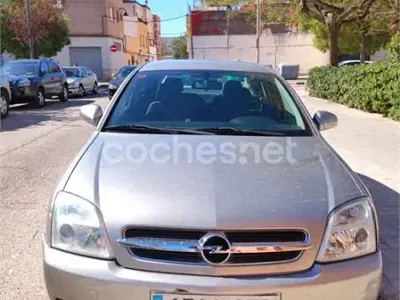 Używany Opel Vectra Essentia 122 KM (89 kW) 2004 Beżowy Sedan/Limuzyna