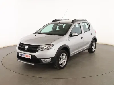 Usado Dacia Sandero Stepway 90 CV (66 kW) 2015 Gris Berlina