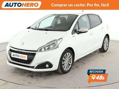 Usado Peugeot 208 Signature Sky 83 CV (61 kW) 2019 Blanco Utilitario