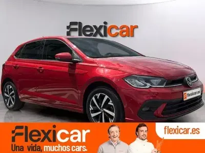 Usado VW Polo Life 95 CV (69 kW) 2022 Rojo Utilitario