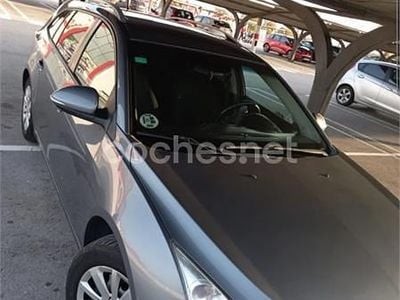 Usado Chevrolet Cruze LT 130 CV (95 kW) 2014 Gris / plata Berlina