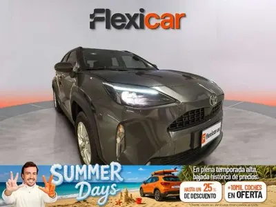 Usado Toyota Yaris Cross Active 132 CV (97 kW) 2025 Gris SUV
