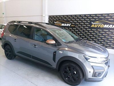 Usado Dacia Jogger Extreme 100 CV (73 kW) 2024 Gris / plata Monovolumen