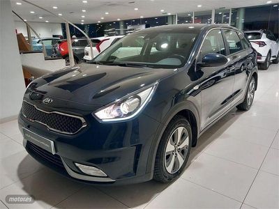 Käytetty Kia Niro 141 HP (103 kW) 2018 Sininen Katumaasturi