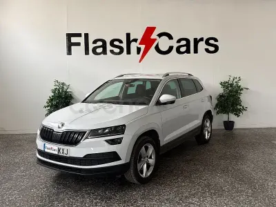 Usado Skoda Karoq Ambition 115 CV (84 kW) 2019 Blanco SUV