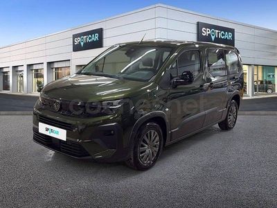 Usado Peugeot Rifter Allure 100 CV (73 kW) 2025 Verde Monovolumen