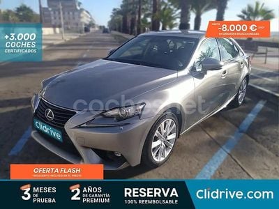Usado Lexus IS300h Luxury Line 223 CV (164 kW) 2015 Gris / plata Berlina