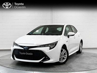 Blanco Usado 2019 Toyota Corolla Active Berlina | 17.400 € (Un poco caro)