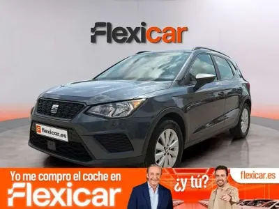 Usado Seat Arona Reference 95 CV (69 kW) 2019 Azul SUV