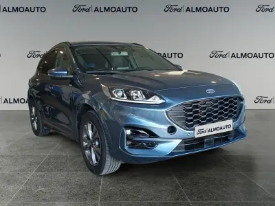 Usado Ford Kuga ST-Line 243 CV (178 kW) 2024 Ázul chrome (metalizado) SUV