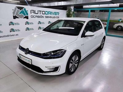 Begagnad VW e-Golf 100 kW (136 HK) 2019 Vit Halvkombi
