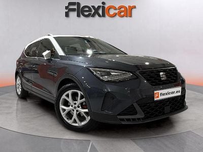 Usado Seat Arona FR 150 CV (110 kW) 2023 Gris SUV