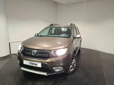 Käytetty Dacia Sandero Comfort 90 HP (66 kW) 2019 Ruskea Sedan
