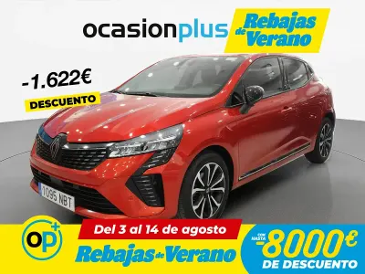 Usado Renault Clio V Techno 100 CV (73 kW) 2025 Rojo Berlina
