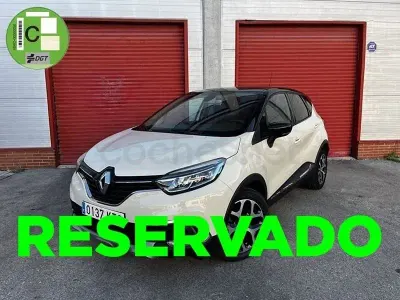 Usado Renault Captur Zen 131 CV (96 kW) 2019 Beige SUV