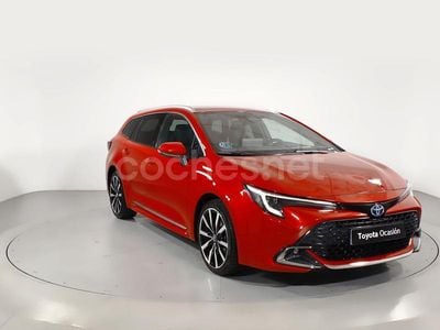 Usado Toyota Corolla Edition 140 CV (102 kW) 2024 Rojo Familiar
