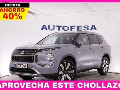 Usado Mitsubishi Outlander P-HEV 306 CV (225 kW) 2025 Gris / plata SUV