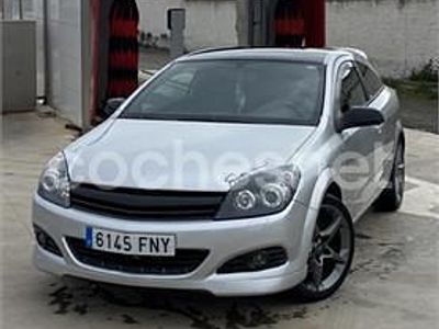 Gris / plata Usado 2007 Opel Astra GTC Sport Berlina | 2700 € (Precio justo)