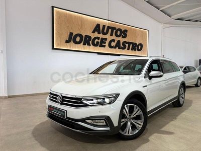 Usado VW Passat Alltrack 200 CV (147 kW) 2022 Blanco Familiar