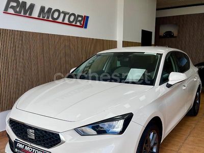 Usado Seat Leon Style 115 CV (84 kW) 2021 Blanco Berlina