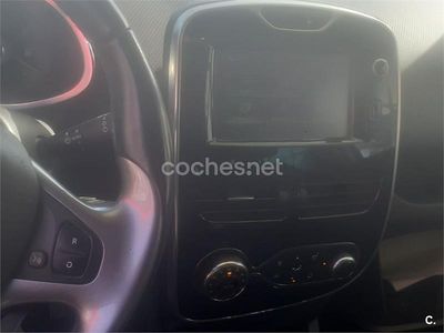 Usado Renault Clio GrandTour 90 CV (66 kW) 2016 Blanco Familiar