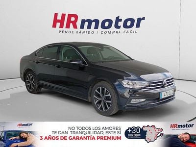 Usado VW Passat 122 CV (89 kW) 2020 Negro Berlina