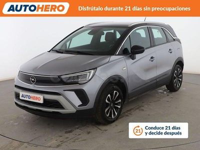 Usado Opel Crossland X Business Elegance 131 CV (96 kW) 2022 Gris / plata SUV