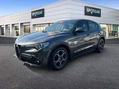 Usado Alfa Romeo Stelvio Sprint 190 CV (139 kW) 2021 Gris SUV