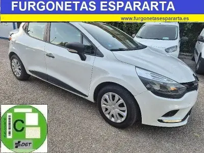 Usado Renault Clio IV 75 CV (55 kW) 2018 Blanco Utilitario