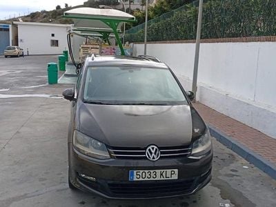 Usado VW Sharan Sport 140 CV (102 kW) 2014 Marrón Monovolumen