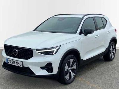 Blanco Nuevo 2025 Volvo XC40 Plus SUV | 44.000 € (Un poco caro)