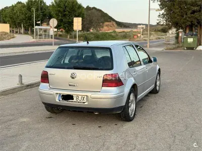 Usado VW Golf IV Highline 115 CV (84 kW) 2001 Blanco Berlina