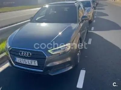Usado Audi A3 150 CV (110 kW) 2020 Gris / plata Berlina