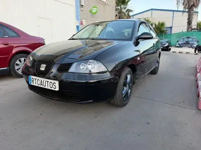 Usado Seat Ibiza Reference 70 CV (51 kW) 2008 Negro Berlina