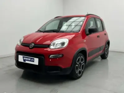 Usado Fiat Panda City Life 71 CV (52 kW) 2022 Rojo Utilitario