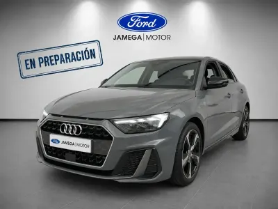 Usado Audi A1 Sportback S-Line 110 CV (80 kW) 2020 Gris / plata Utilitario