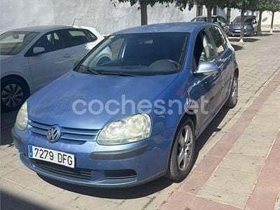 Usado VW Golf IV Conceptline 100 CV (73 kW) 2004 Azul Berlina