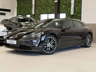 Usado Porsche Taycan Sport Turismo Sport Turismo 300 kW (408 CV) 2023 Negro Familiar