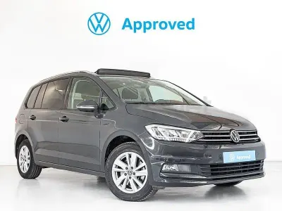 Usado VW Touran Advance 122 CV (89 kW) 2024 Gris / plata Monovolumen